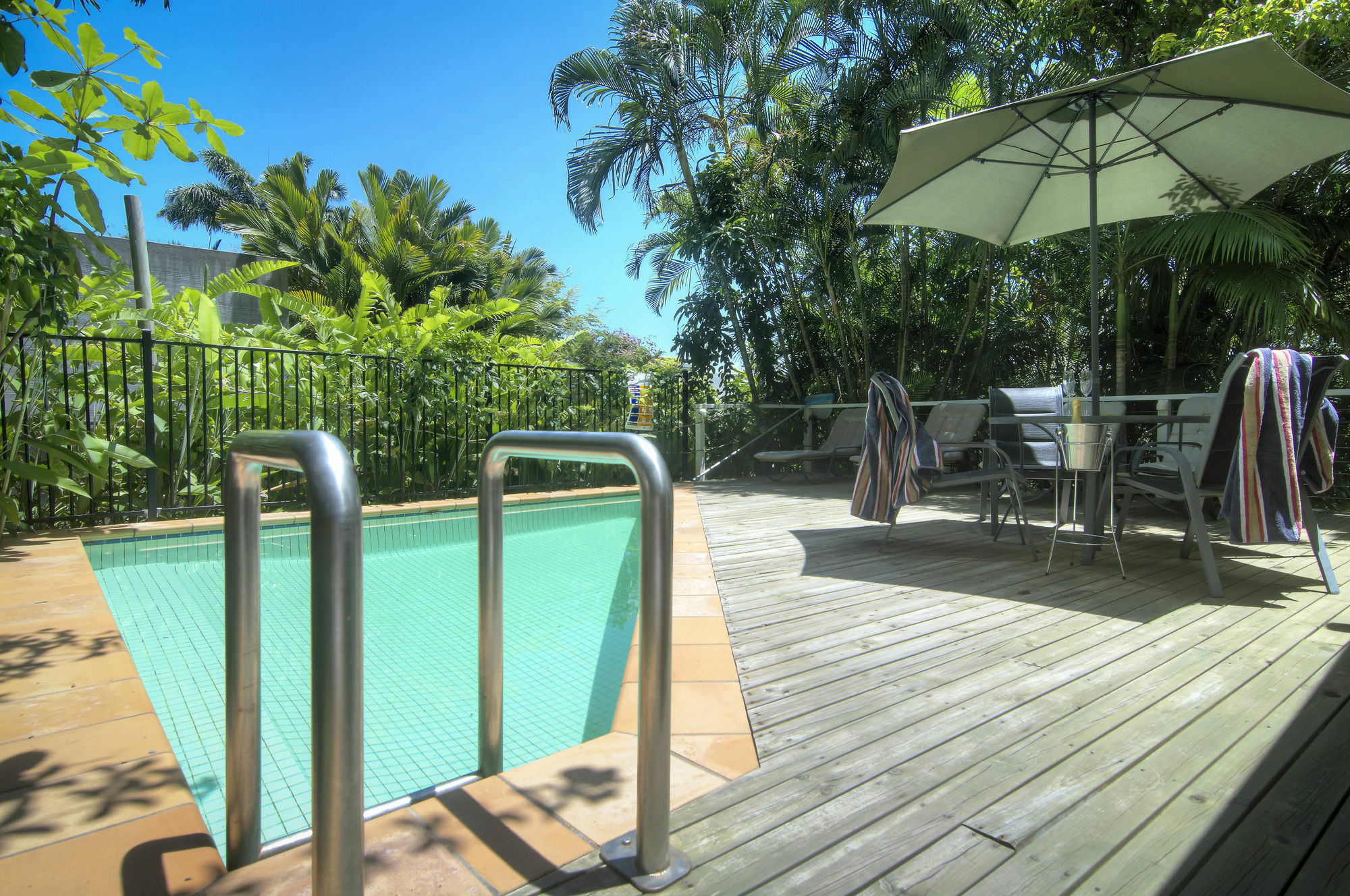 Port Douglas Cottage & Lodge Exterior foto